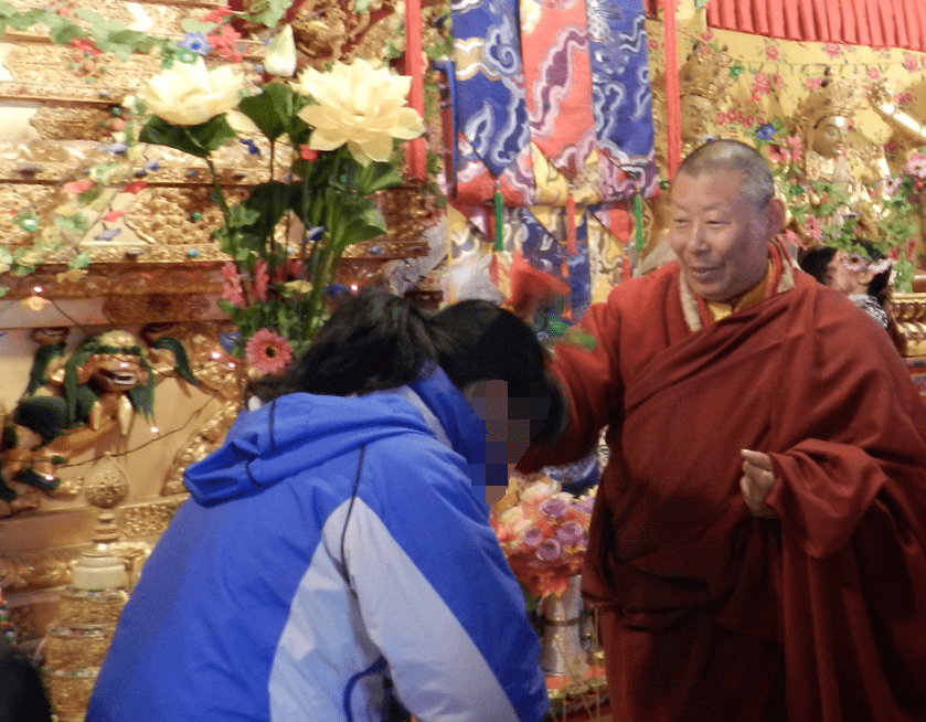 曝光假活佛10年骗财近2亿强奸猥亵数名女弟子还在厦门购买别墅