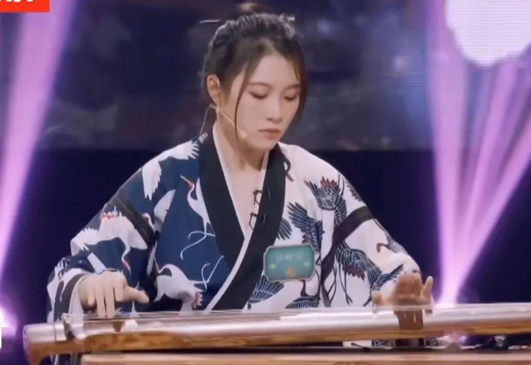 古琴演奏者沙阡沵还有一位小律很喜欢的古琴弹奏者是被称为"古琴小