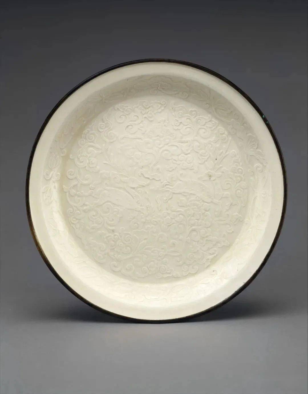 美国大都会艺术博物馆馆藏的中国陶瓷包含多件德化白瓷雕塑