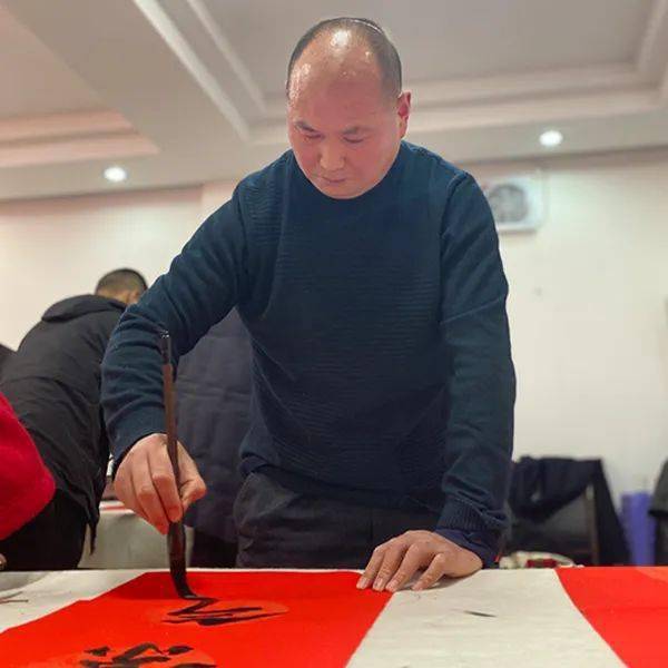 快来领取你的定制春联