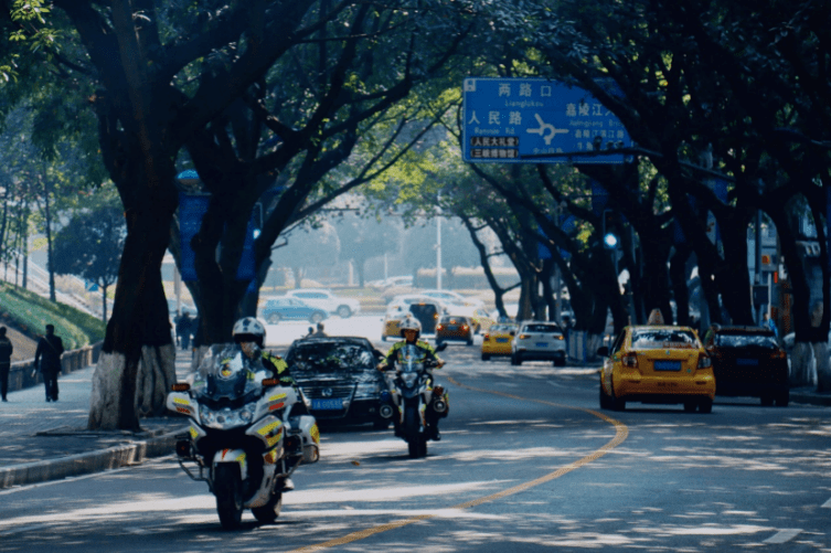 图源 | 上清寺街道图源 | 上清寺街道人们一提起她,就会自豪地说她是