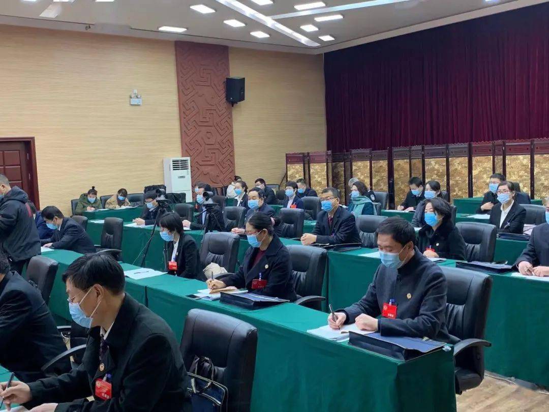 县委书记胡占房同志,县委副书记,县长刘永泽同志,县委副书记李红彬