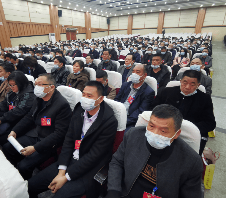 政协万载县第十三届委员会第六次会议胜利闭幕