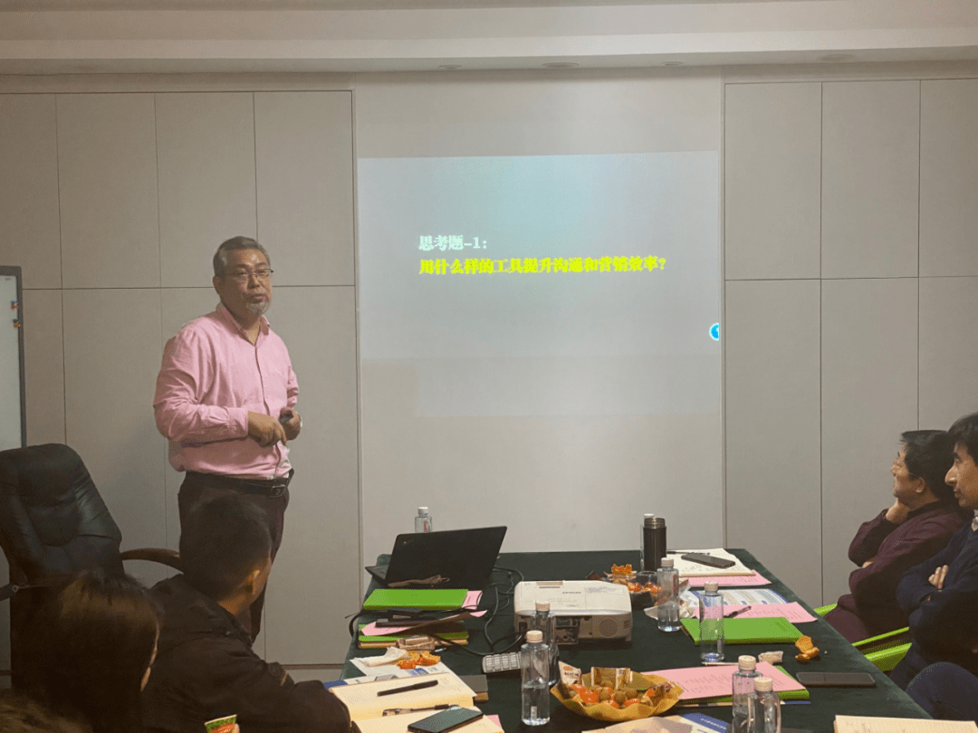 中农快检举办了"朋友圈企业家交流会",邀请到谋易咨询董事长王中老师
