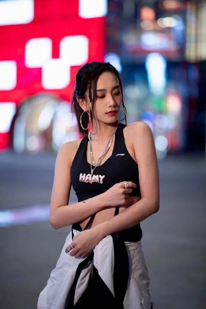 可爱到冒泡的嘻哈公主来啰