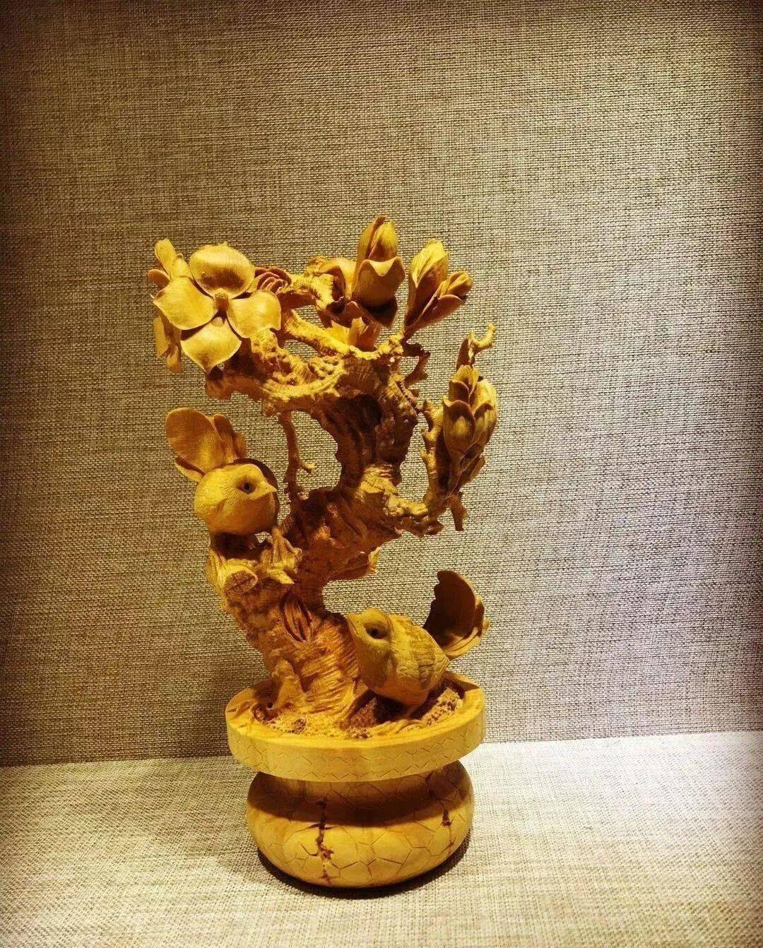 突破传统的黄杨木雕凸显强烈的艺术效果