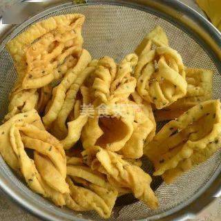 快过年了油条油饼麻叶做法攻略