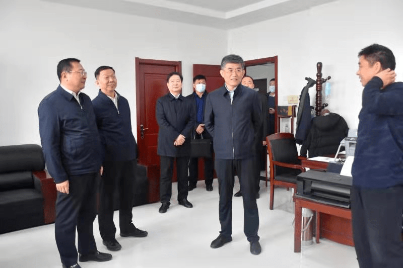 市委常委,政法委书记王卫东调研平安建设工作