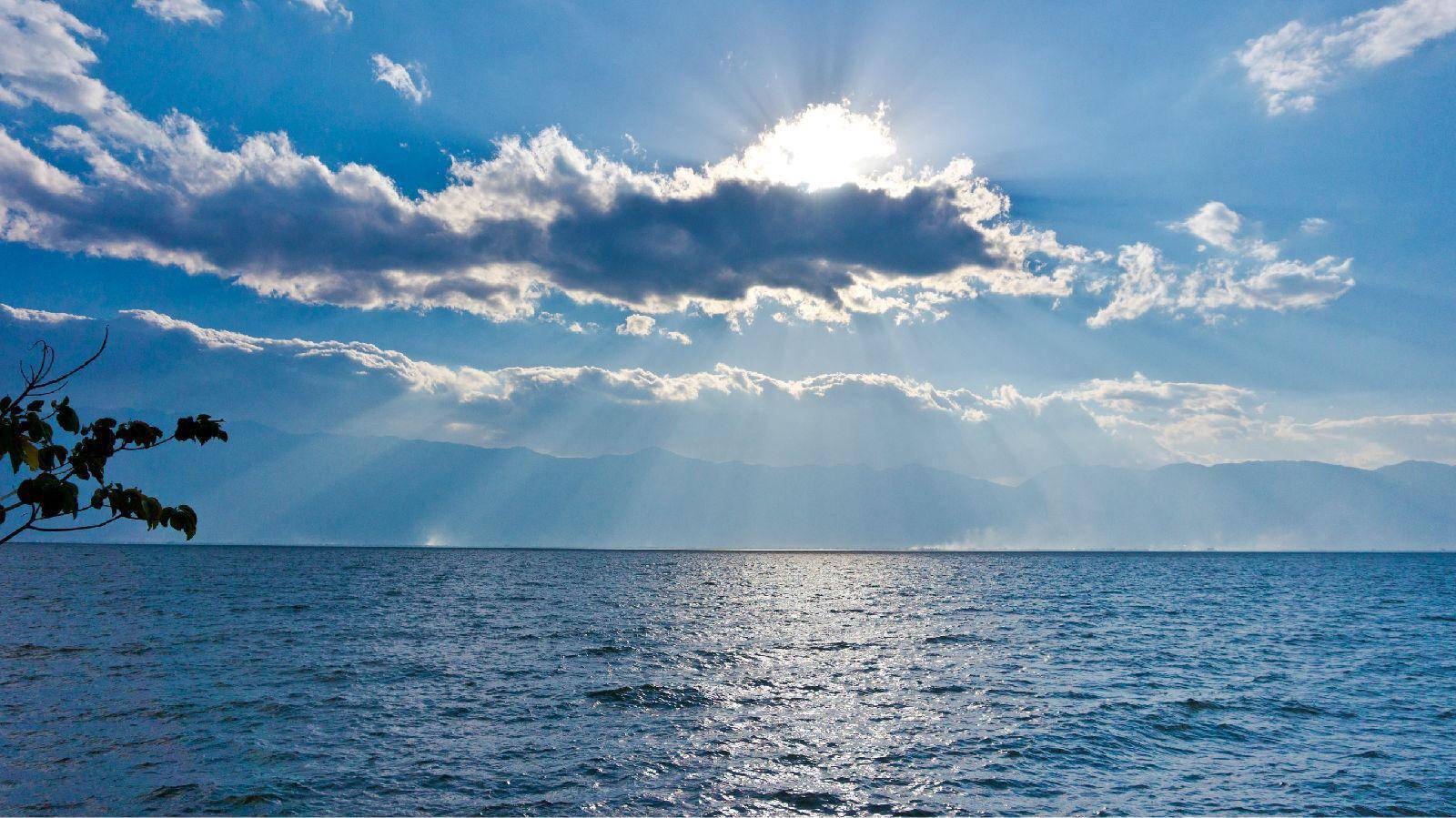 大理洱海风花雪月的美景是一个连时光都不愿走得太快的地方