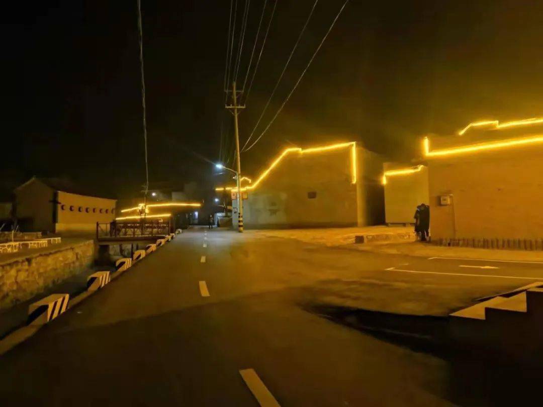 任村镇: 村庄"亮化"迎新春 灯光亮起年味浓_乡村