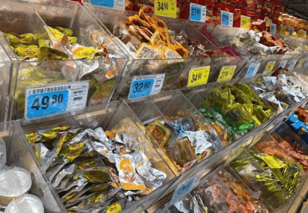 盐津铺子股价一年翻三倍背后 店中岛模式优劣参半(图7)