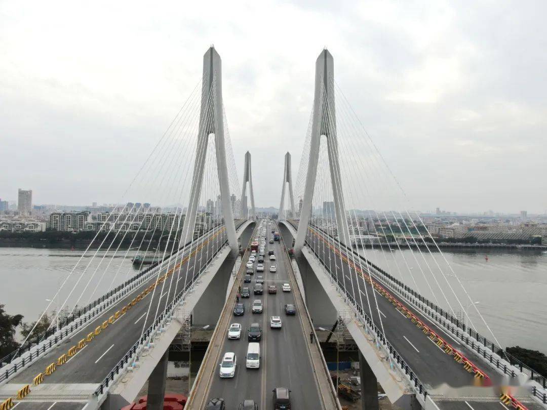 广州超繁忙大桥新桥,正式通行!
