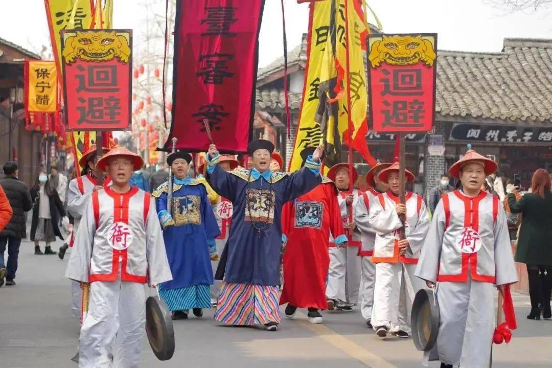 秀才赶考,打马游街阆中自古被称作"蜀中状元之乡",现保留有全国最大最