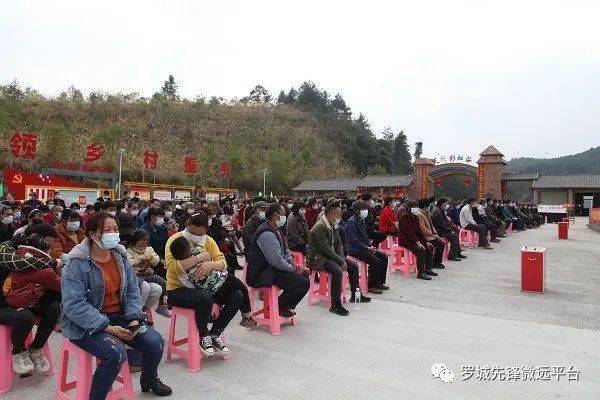 全国适婚年龄女性人口占比_2021年人口年龄占比图