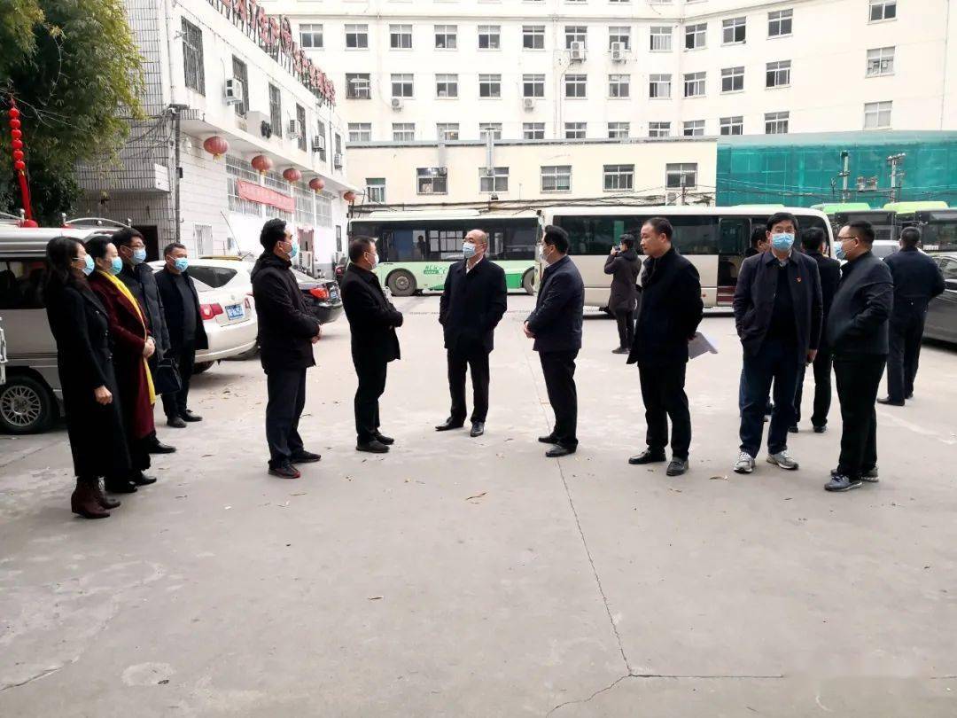 2月7日下午,南阳市人民政府副市长黄钫一行在市交通运输局局长柴钧,副
