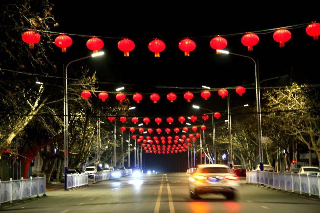 中站区春节灯饰亮化真火色流光溢彩扮靓城市街景