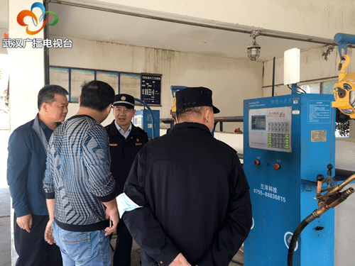 新洲一黑窝点被端!