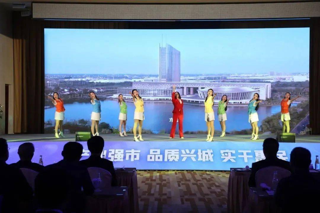 东台gdp2020东台吧_东台吉乃尔湖图片