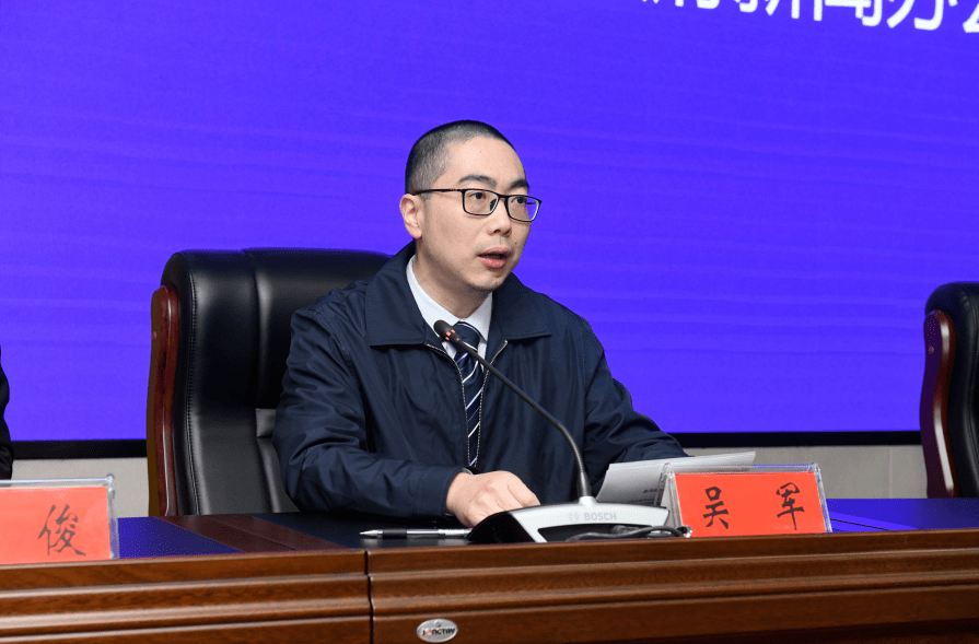 市应急管理局安全生产综合协调科科长吴军(摄影 王彪)市应急管理局