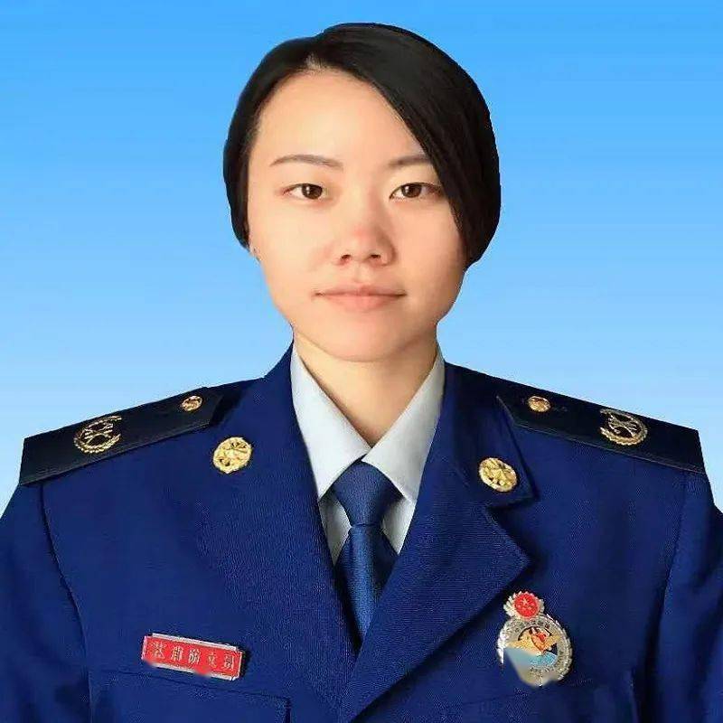 人物介绍十佳优秀消防文员简要事迹曹莹,女,1992年7月出生,汉族,现任