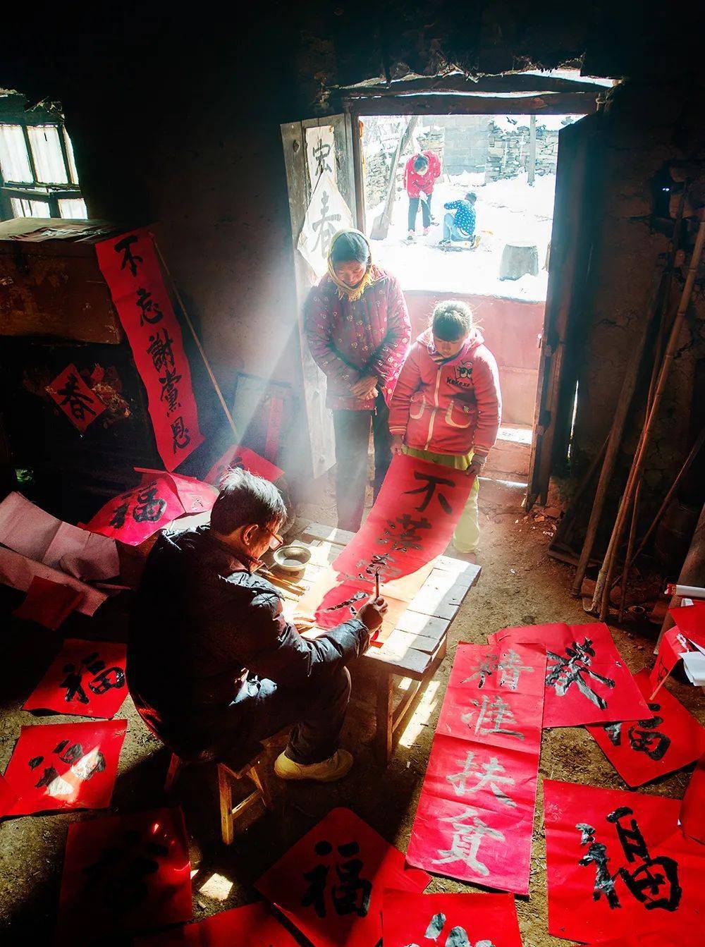 你家相册里有没有?丨镜头里的百年年味儿