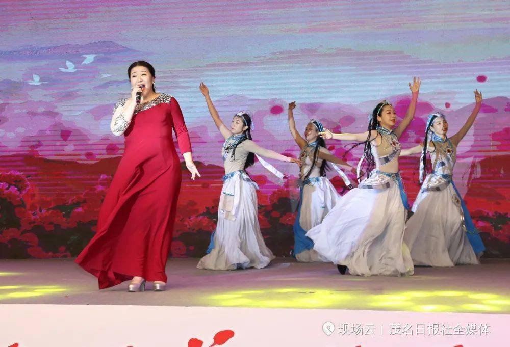 再唱山歌给党听歌曲合唱曲谱_再唱山歌给你听简谱(3)