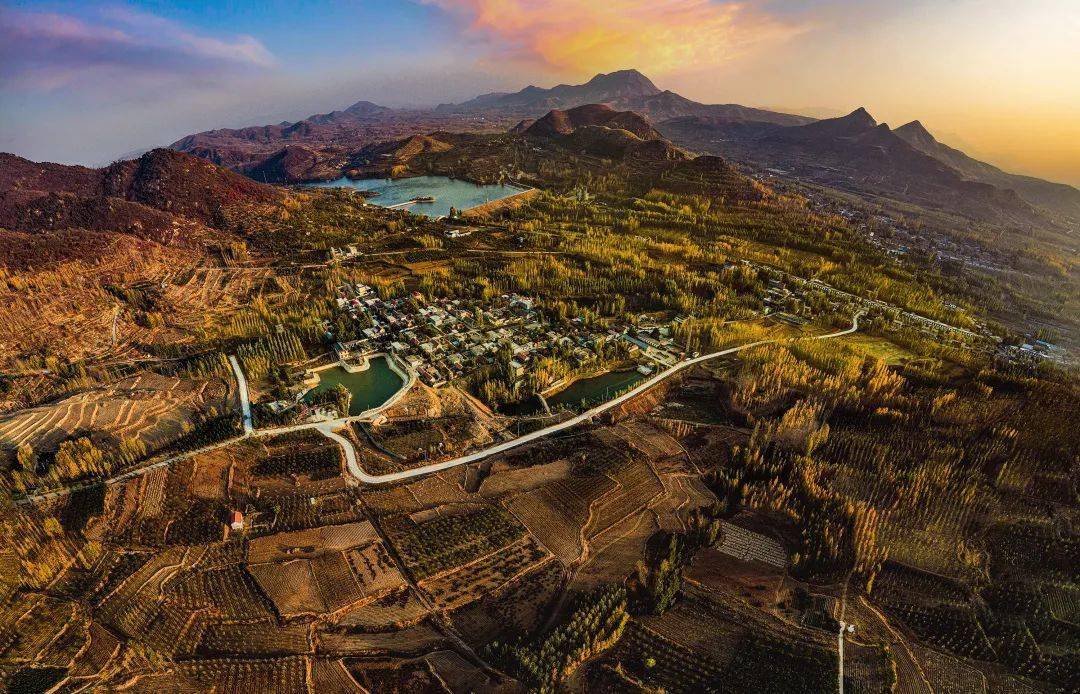 子去丑来腾锦绣鼠归牛到竞辉煌中共田黄镇委员会田黄镇人民政府给您