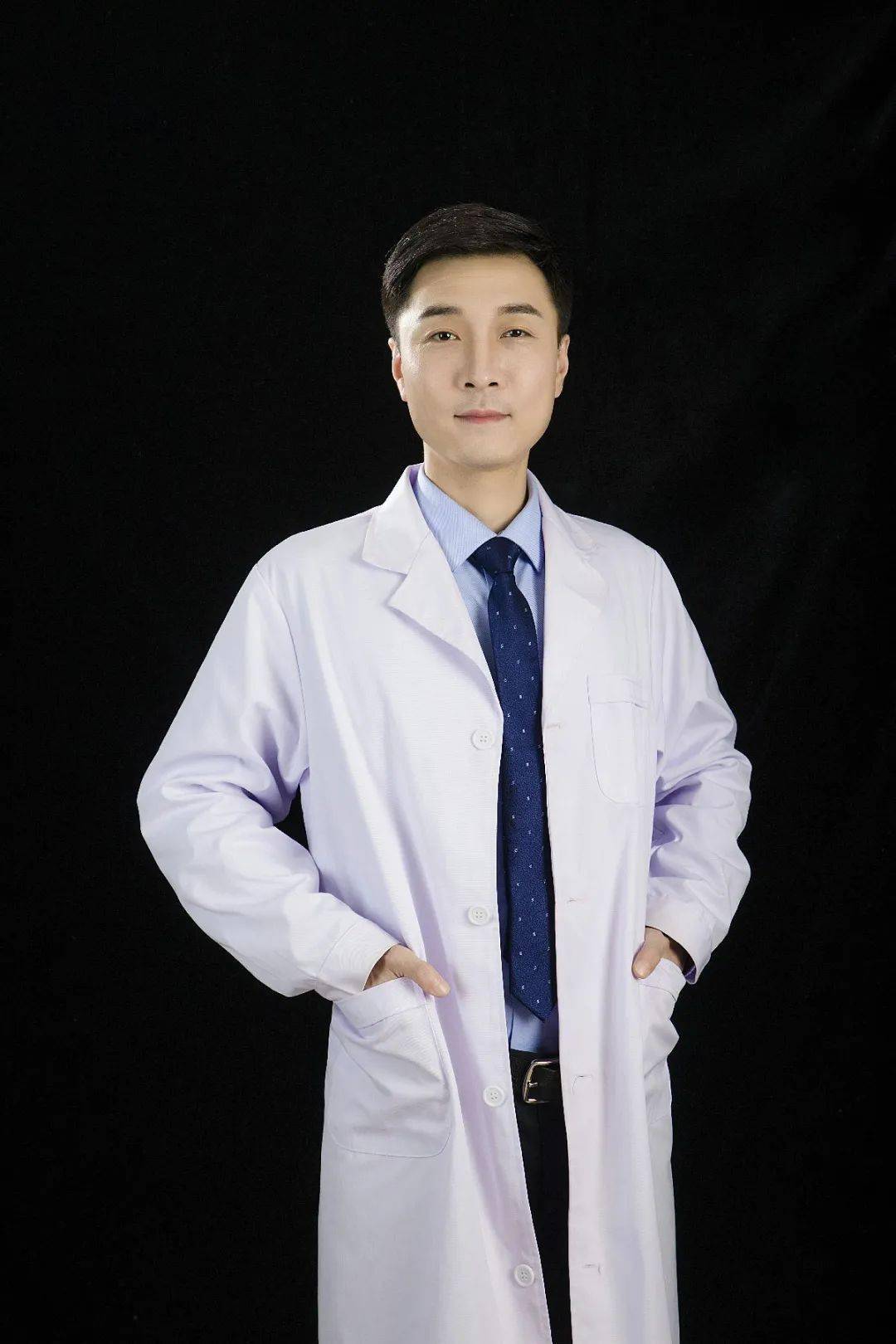 先进工作者中国医师协会健康传播工作委员会委员新媒体"医路向前巍子"