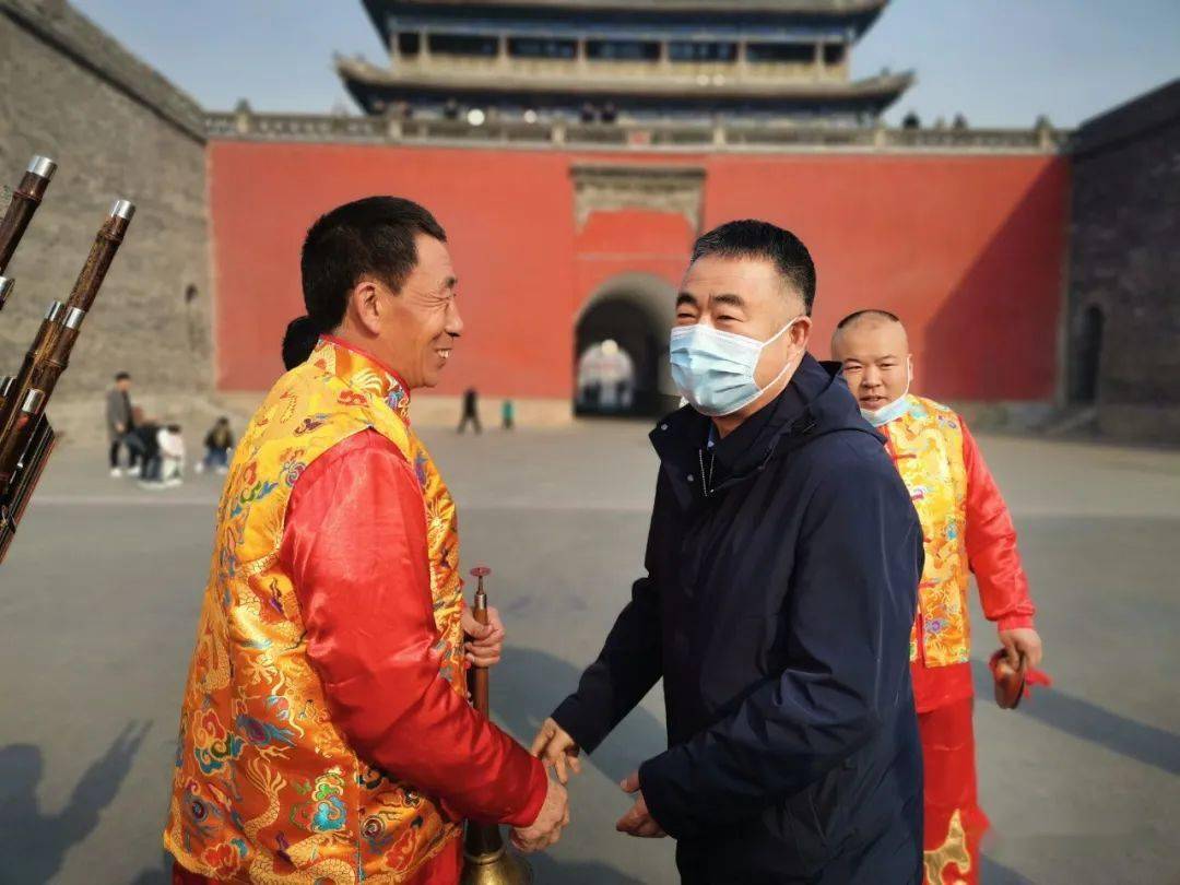 大年初一,忻府区传统文艺节目展演活动在忻州古城举行