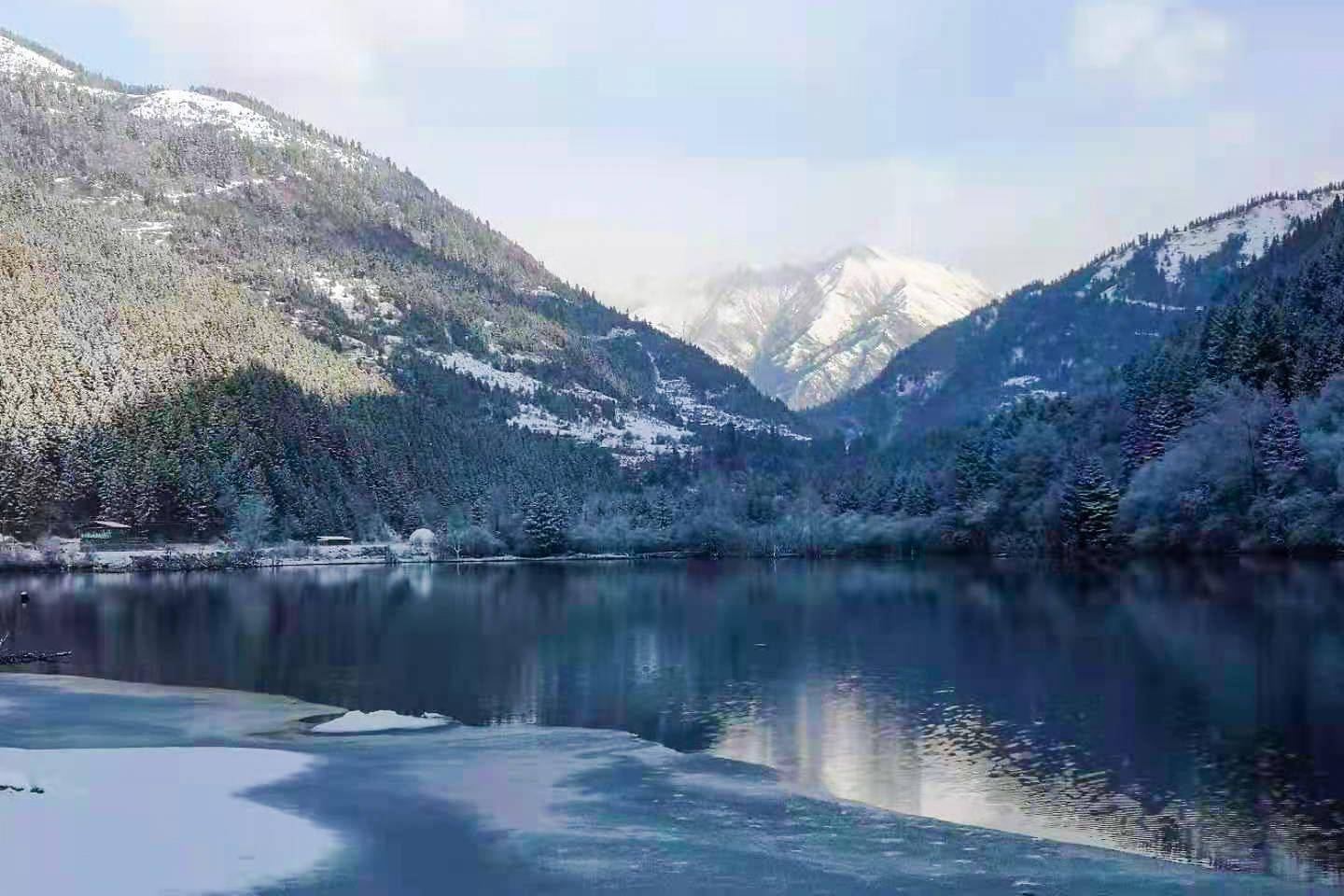 瑞雪兆丰年！大年初二四川达古冰川迎来牛年第一场雪