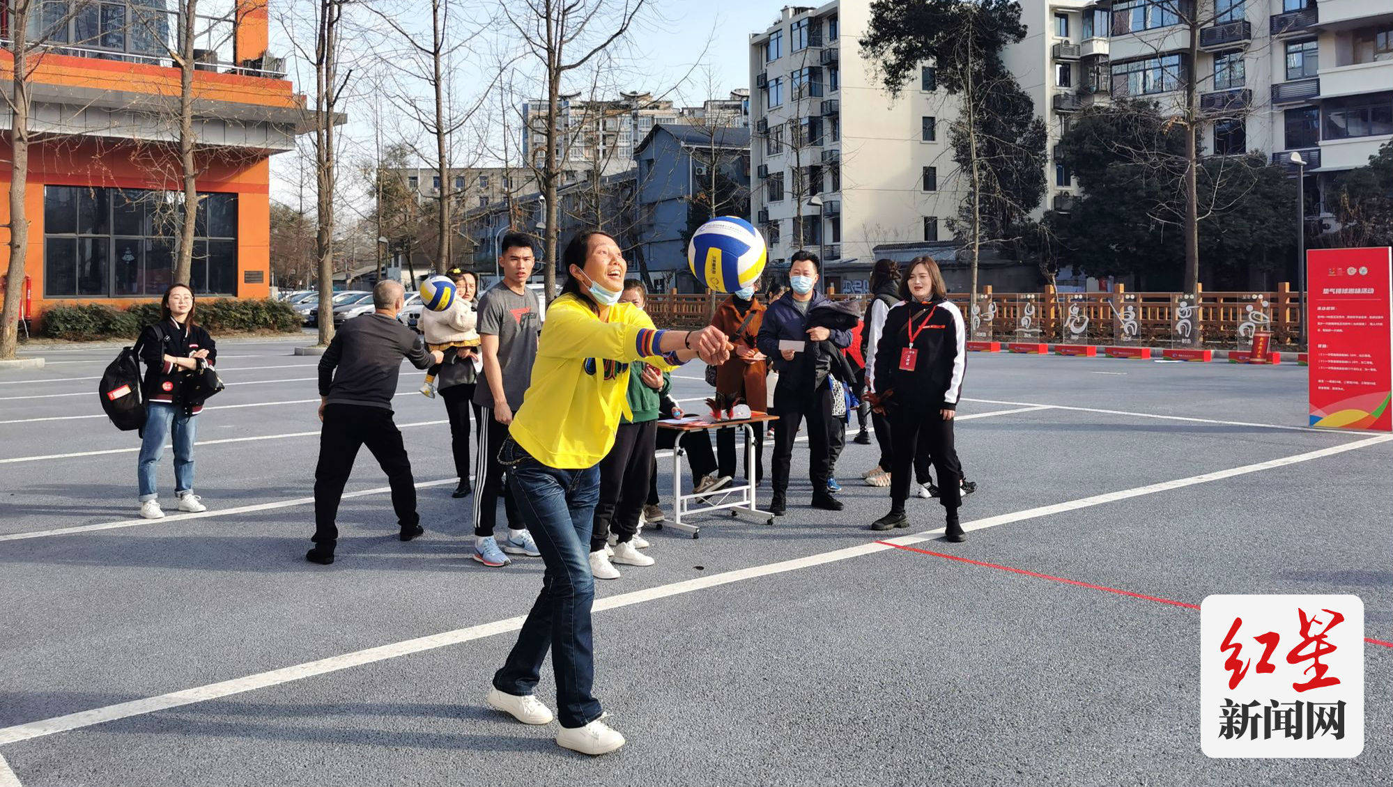 寻找大运足迹成都市民体育游园欢乐过新年 武术