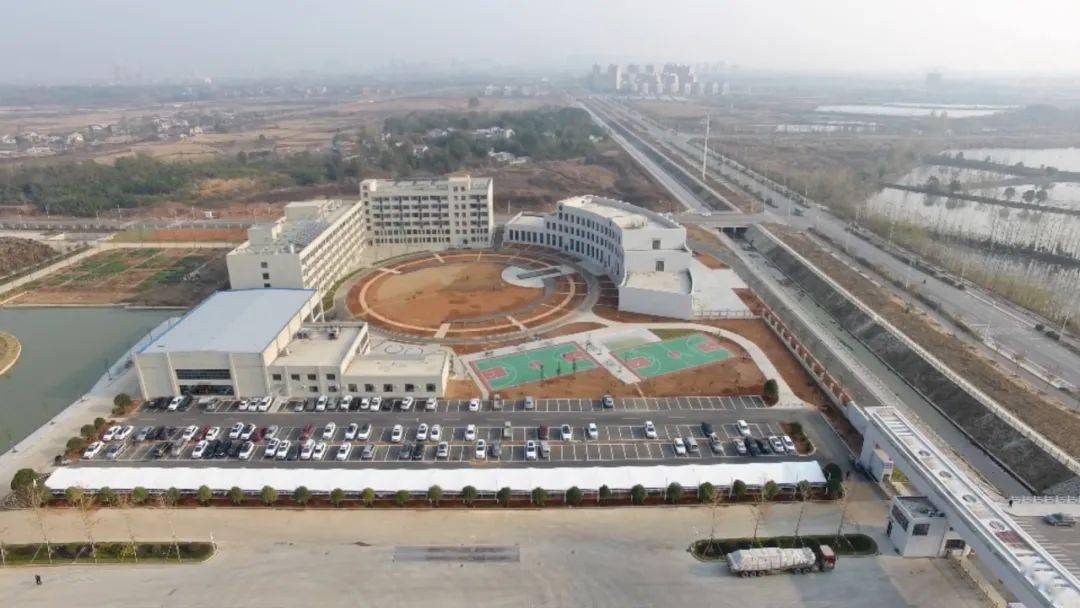 蕲春gdp_蕲春一中照片