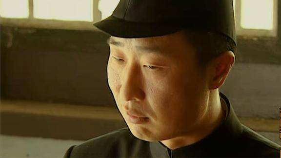 有权势就是不一般刘魁胜一改往日谄媚作风眼神越发凌厉