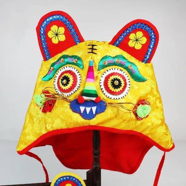 产品 03虎头帽 布艺 0-3岁产品 04虎头披风 绸缎 0-5岁产品 05虎头