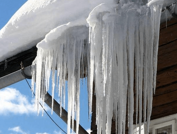 又该如何防范?一张图带你了解高空坠冰.