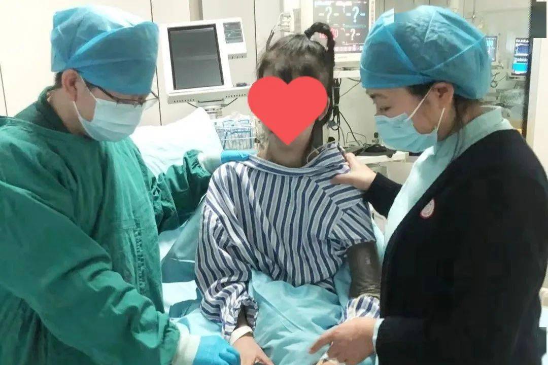 屁股破了一块皮19岁女孩被送医院抢救险丧命