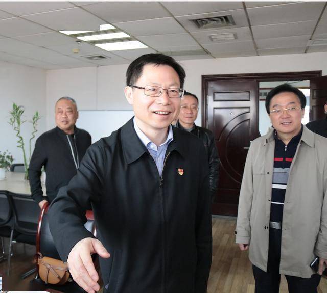 胡立安到益阳日报社慰问新闻工作者