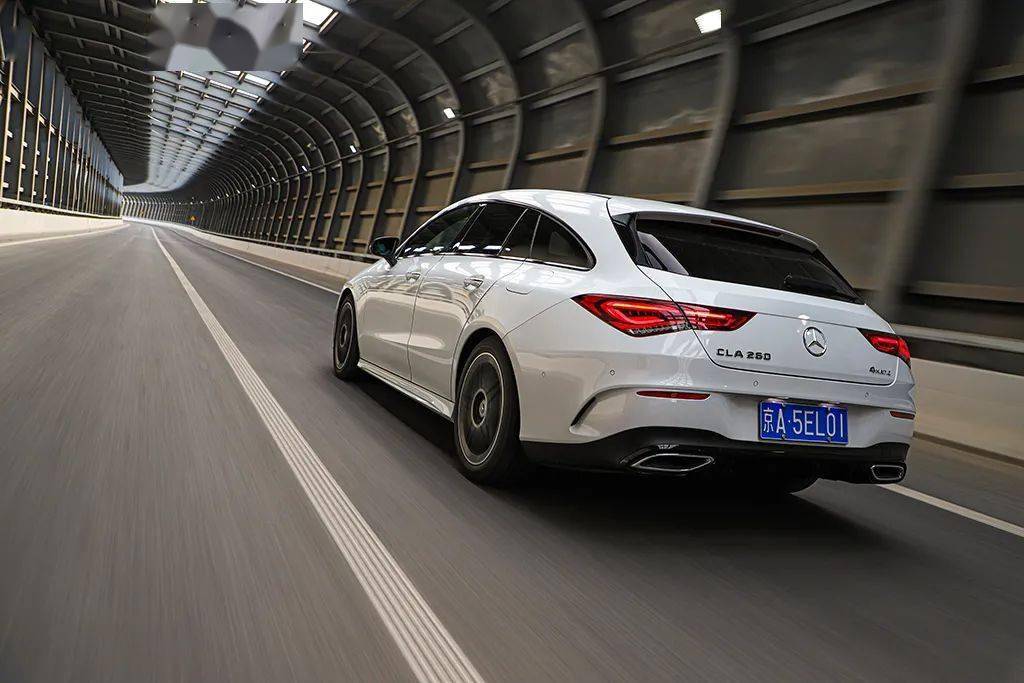 无框车门 纯进口 超大后备厢,不到30万买台奔驰猎装车,有排面!