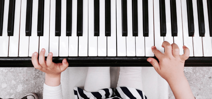 远离尘嚣钢琴曲谱_远离尘嚣(2)