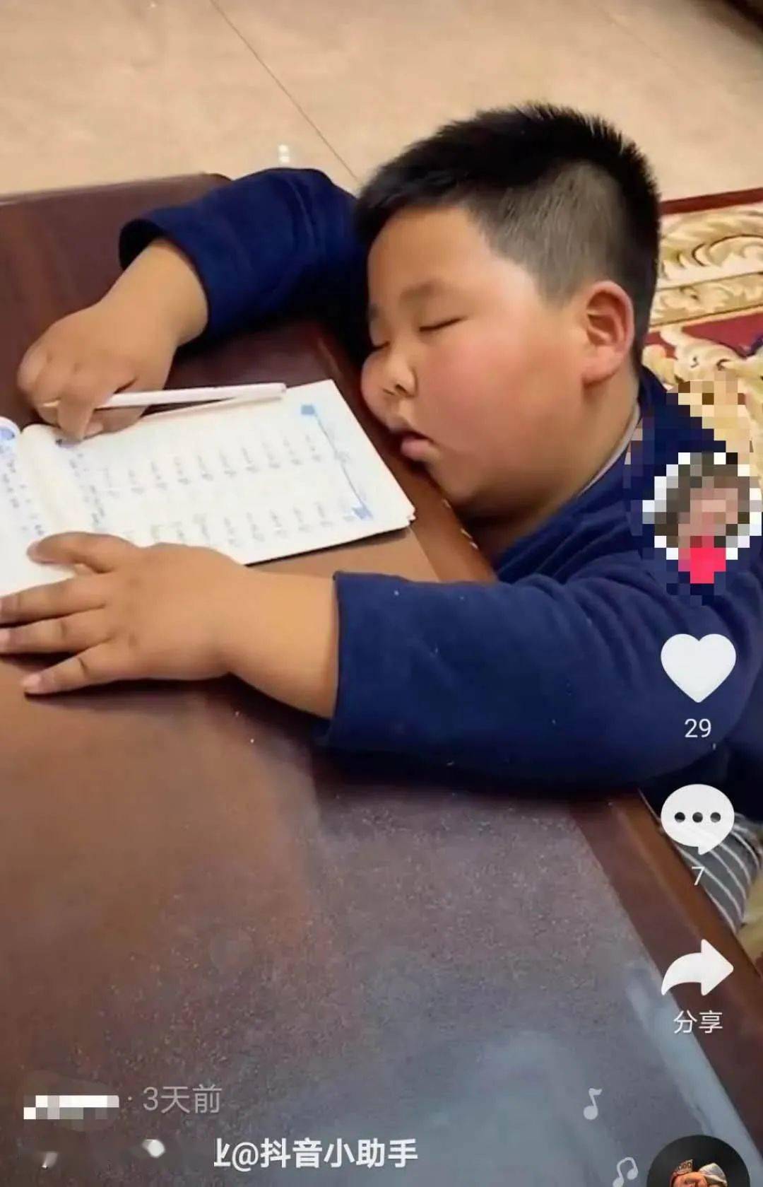 学生党花样赶作业姿势出炉快来认领你自己