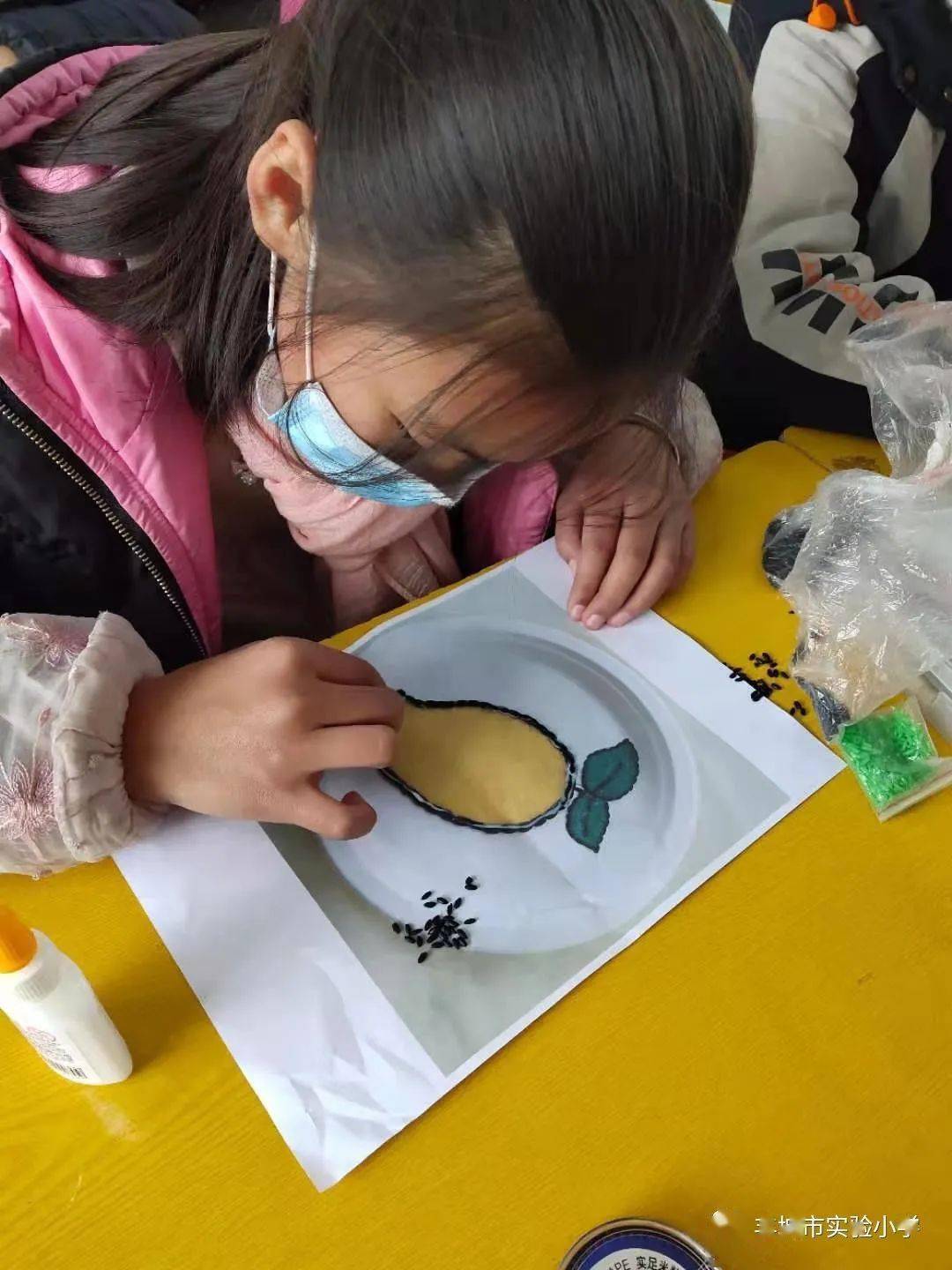 ?这是我们用五谷画装扮后的教室怎么样惊艳到你了吗?