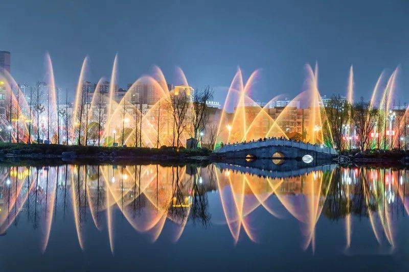 约上家人朋友一起去鱼凫公园看美丽的喷泉吧end来源:文旅叙永返回搜狐