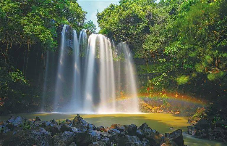 临高县皇桐镇居仁村附近的居仁瀑布.韩保献 摄