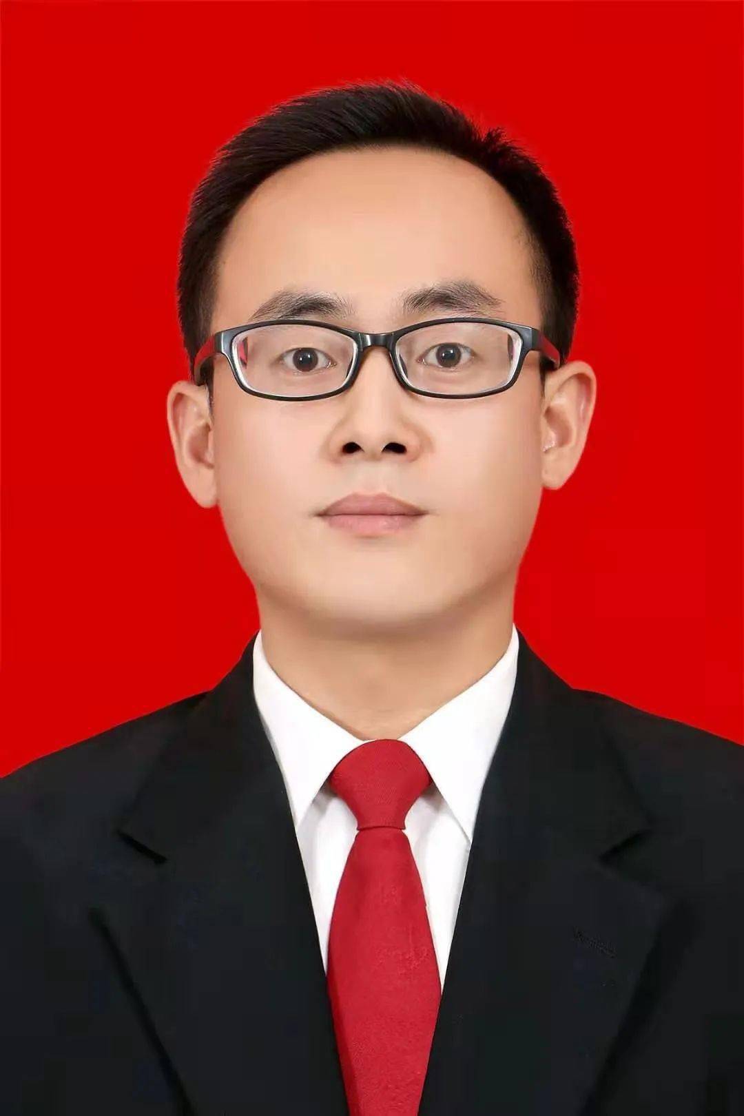 名师风采史庆华精心育才严谨施教