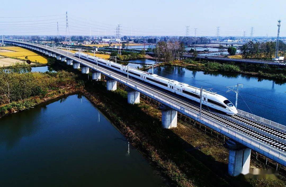 春节黄金周发送旅客高铁成主力