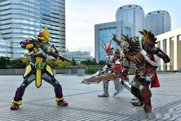 假面骑士圣刃预告:王剑再次登场,贤人要复活了吗?