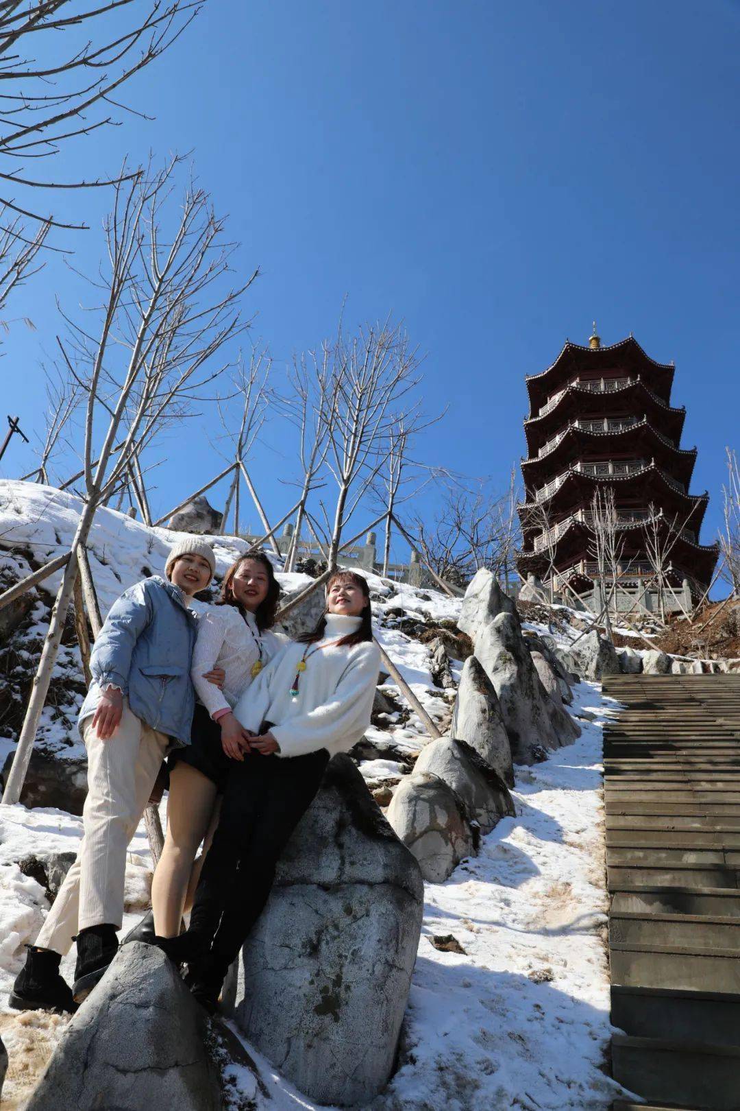 来巴山大峡谷拥抱大自然等春来