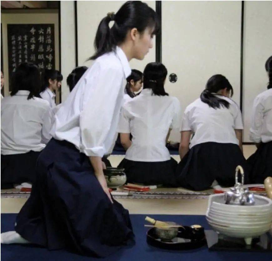 在日本,没有什么是鞠个躬不能解决的!_礼仪