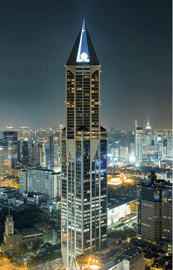 38楼的云端自助餐厅,不仅可享美食饮美酒身处上海中央商务区核心cbd