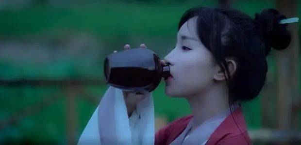 李子柒破吉尼斯纪录狂赚168亿的背后我看到了最真实的一幕